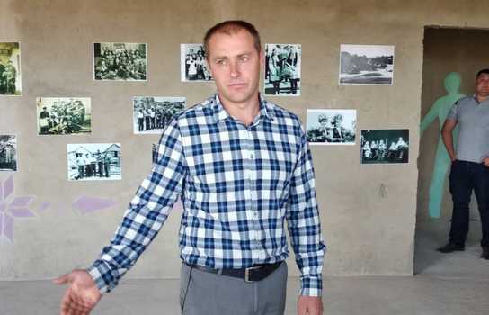 Новини Вінниці / На Вінниччині на честь 30-річчя недобудови селяни влаштували перфоменс: бажають мати нову школу (ФОТО, ВІДЕО)