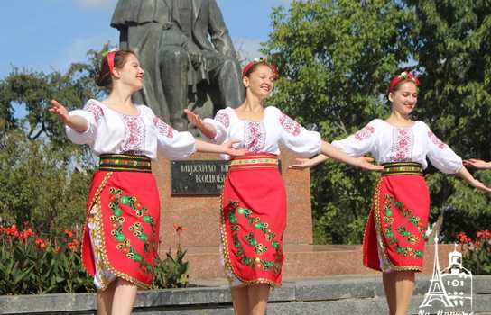 Новини Вінниці / На День народження письменника у Вінниці урочисто нагородили цьогорічних лауреатів Всеукраїнської премії імені Коцюбинського (ФОТО)