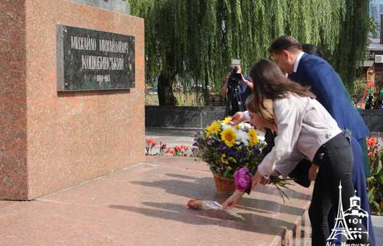 Новини Вінниці / На День народження письменника у Вінниці урочисто нагородили цьогорічних лауреатів Всеукраїнської премії імені Коцюбинського (ФОТО)