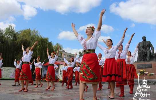Новини Вінниці / На День народження письменника у Вінниці урочисто нагородили цьогорічних лауреатів Всеукраїнської премії імені Коцюбинського (ФОТО)