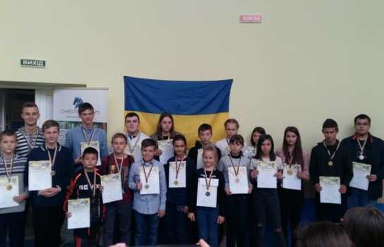 Новини Вінниці / Юнацький чемпіонат області з шахів пройшов у Вінниці: найбільше перемог у вінничан та жмеринчан (ФОТО) 