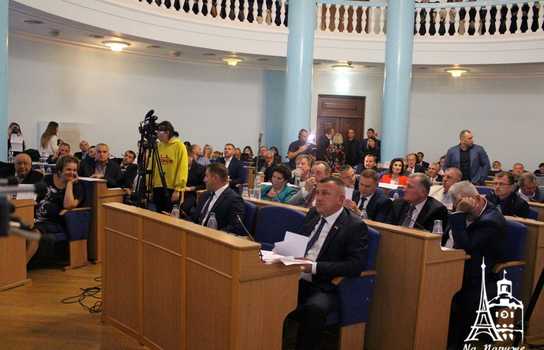 Новини Вінниці / Депутати Вінницької облради просять Зеленського провести «земельний референдум» (ФОТО)