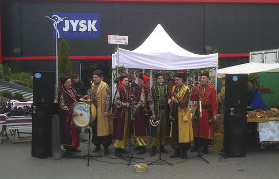 Новини Вінниці / У Вінниці стартував ярмарковий сезон: з музиками та дешевою цибулею (ФОТО)