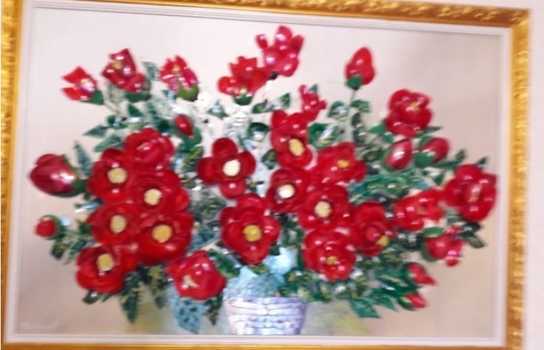 Новини Вінниці / На Вінниччині чоловік знайшов оригінальне застосування відпрацьованим електролампочкам і виготовляє з них картини (ФОТО)