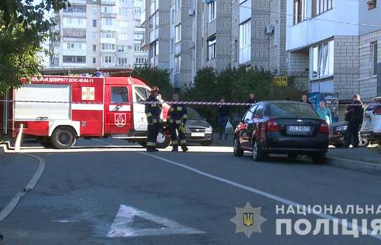 Новини Вінниці / Дізнавшись про гранату в автівці, вінничанин з нею виїхав за територію СТО (ФОТО)