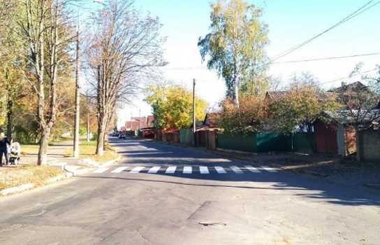 Новини Вінниці / У Вінниці з’явився новий пішохідний перехід у місці, де водії зазвичай пришвидчували рух (ФОТО)