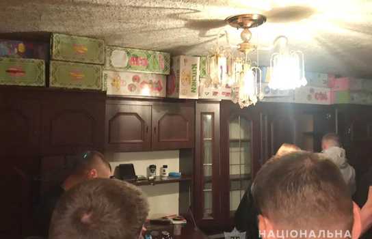 Новини Вінниці / До Вінниці наркотики надходили в дитячих іграшках: поліція викрила постачальників і дилера (ФОТО, ВІДЕО)