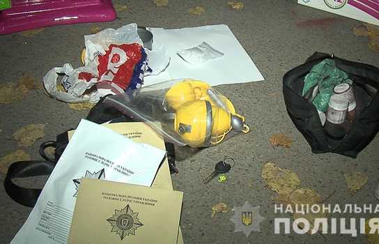 Новини Вінниці / До Вінниці наркотики надходили в дитячих іграшках: поліція викрила постачальників і дилера (ФОТО, ВІДЕО)