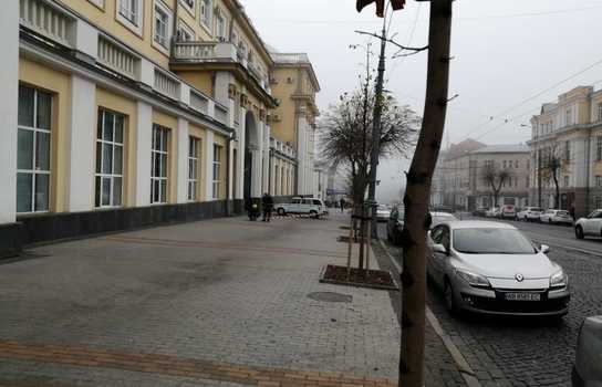 Новини Вінниці / У Вінниці «замінували» будівлю облдержадміністрації та облради (ФОТО, ВІДЕО)