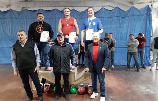 Новини Вінниці / Майор ЗСУ Олексій Кундис з Гнівані 182 рази підняв 32-кілограмову вагу і виграв Кубок Вінниччини з гирьового спорту (ФОТО)