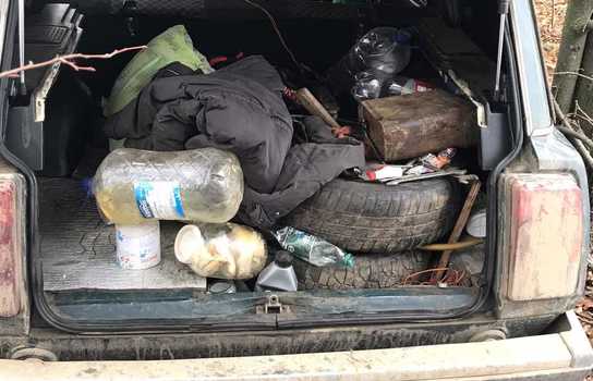 Новини Вінниці / На Вінниччині затримали серійних злодіїв: чоловіки місяць мешкали у викраденому авто (ФОТО, ВІДЕО)  