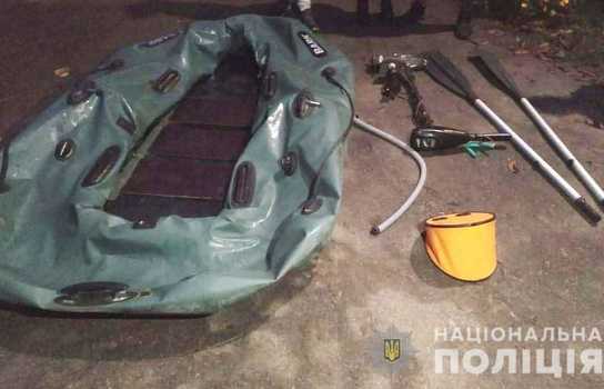 Новини Вінниці / На Вінниччині затримали серійних злодіїв: чоловіки місяць мешкали у викраденому авто (ФОТО, ВІДЕО)  