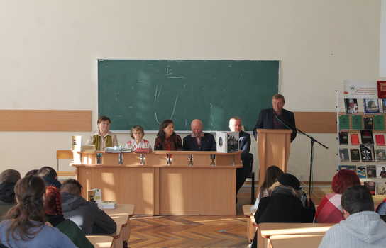 Новини Вінниці / У Вінниці перебували дослідники історії України з Канади (ФОТО)