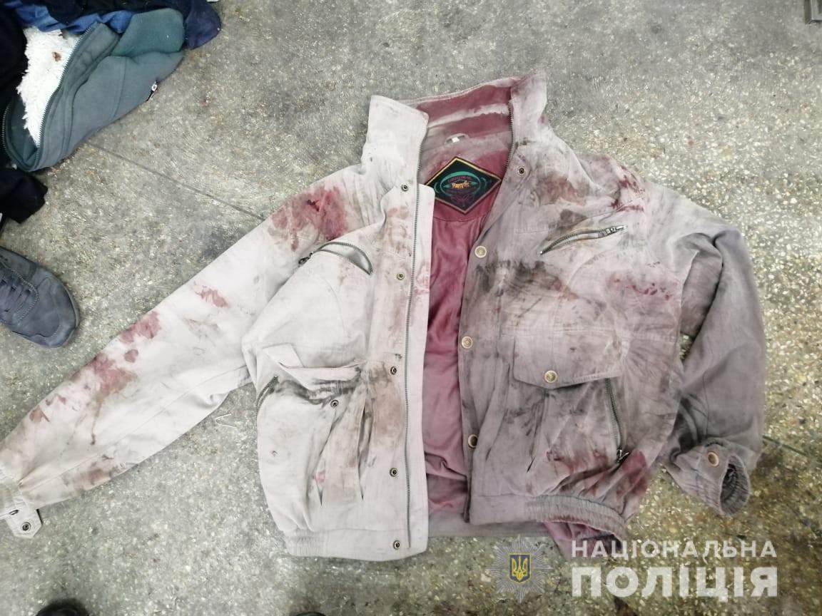 Новини Вінниці / У Вінниці намагаються встановити особу чоловіка, якого мертвим знайшли на вокзалі (ФОТО)