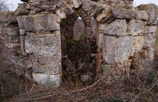 Новини Вінниці / Залишки кам’яної споруди на Вінниччині можуть бути мавзолеєм «золотоординського періоду» (ФОТО)