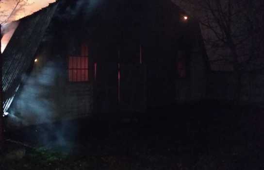 Новини Вінниці / У військовій прокуратурі з’ясували, що згоріло на складах у Гайсині на Вінниччині (ФОТО)