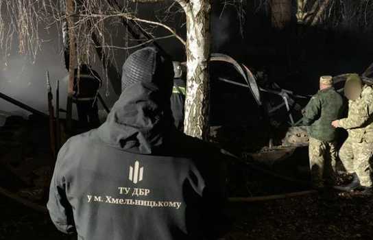 Новини Вінниці / Підпалити військовий склад на Вінниччині могла особа, яка розкрадала майно частини: у ДБР повідомили основні версії слідства (ФОТО) 