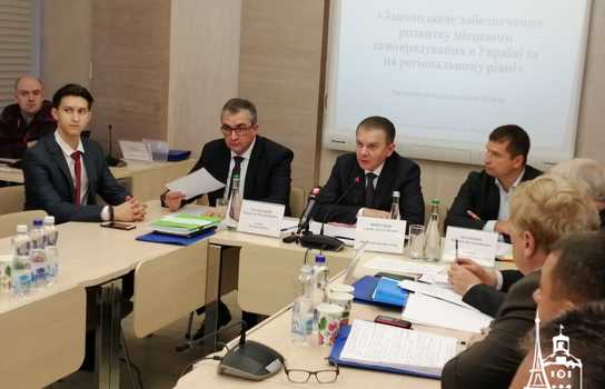 Новини Вінниці / Нардепи від Вінниччини не захотіли говорити про розвиток самоврядування із представниками громад (ФОТО, ВІДЕО)