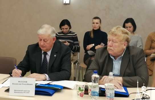 Новини Вінниці / Нардепи від Вінниччини не захотіли говорити про розвиток самоврядування із представниками громад (ФОТО, ВІДЕО)