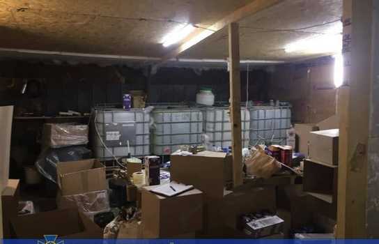 Новини Вінниці / На Вінниччині СБУ накрило чергове підпільне алкогольне виробництво (ФОТО)