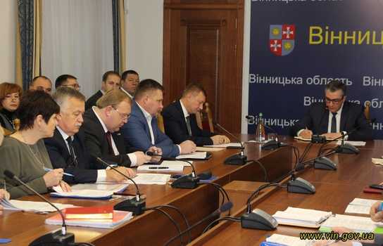 Новини Вінниці / На Вінниччині з ожеледицею на автодорогах боротимуться близько 100 одиниць спецтехніки (ФОТО)