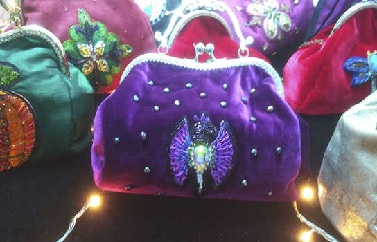 Новини Вінниці / Неповторні сумки з французькою вишивкою у Вінниці: Аліса Алікова створює жіночі аксесуари, які користуються шаленим попитом в Італії (ФОТО)