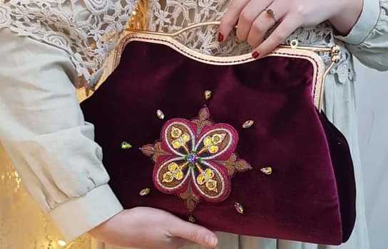 Новини Вінниці / Неповторні сумки з французькою вишивкою у Вінниці: Аліса Алікова створює жіночі аксесуари, які користуються шаленим попитом в Італії (ФОТО)