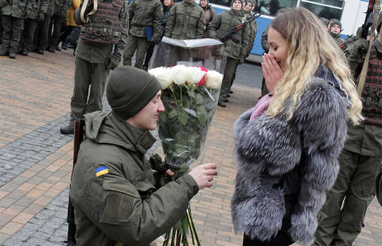 Новини Вінниці / У Вінниці двоє військових освідчилися у коханні (ФОТО)