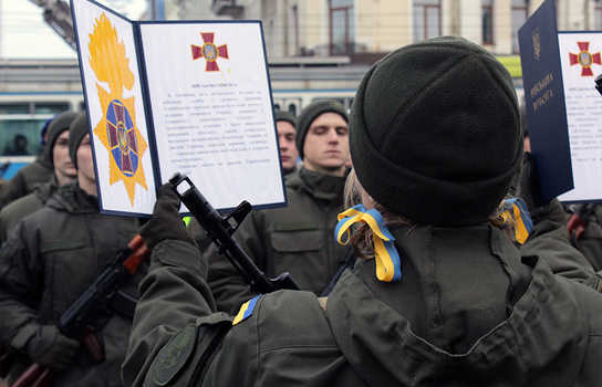 Новини Вінниці / У Вінниці двоє військових освідчилися у коханні (ФОТО)