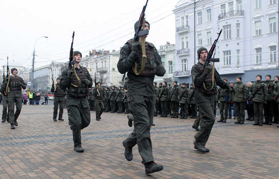 Новини Вінниці / У Вінниці двоє військових освідчилися у коханні (ФОТО)