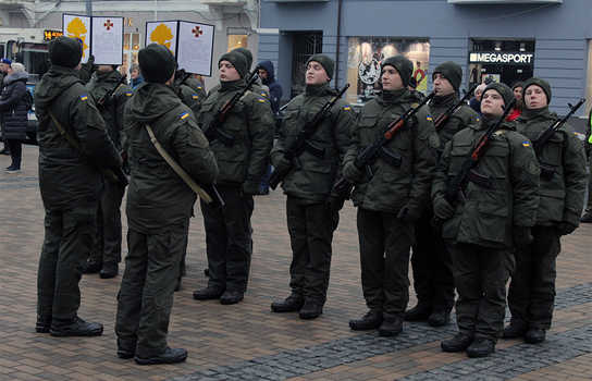 Новини Вінниці / У Вінниці двоє військових освідчилися у коханні (ФОТО)