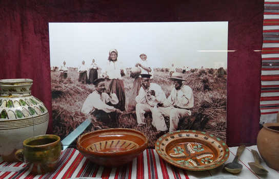 Новини Вінниці / У Вінниці історичну та художню виставки "підкріпили" дегустацією історичних смаколиків (ФОТО)