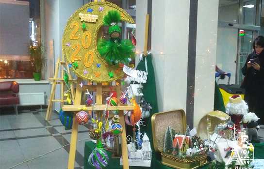 Новини Вінниці / У холі Вінницької міськради відкрилася новорічна виставка (ФОТО)