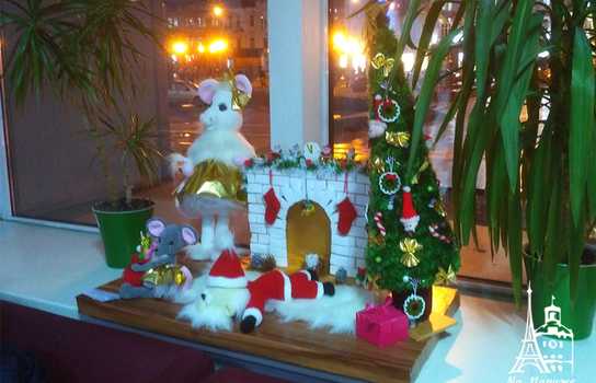 Новини Вінниці / У холі Вінницької міськради відкрилася новорічна виставка (ФОТО)