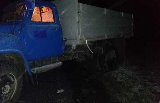 Новини Вінниці / Моторошна аварія біля Гнівані на Вінниччині: одна людина загинула, двоє дорослих та двоє дітей постраждали (ФОТО)