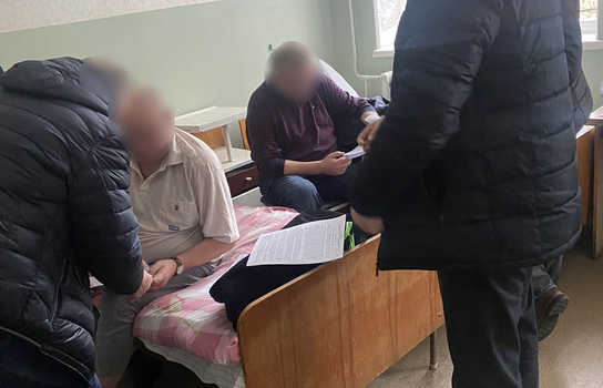 Новини Вінниці / У Вінниці затримали адвоката, якого підозрюють у залученні до «підкупу» слідчого поліції (ФОТО)