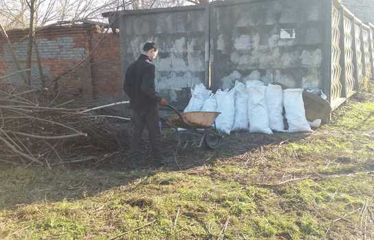 Новини Вінниці / У Вінниці Муніципальна варта загітувала підприємців вийти на «суботник» (ФОТО)