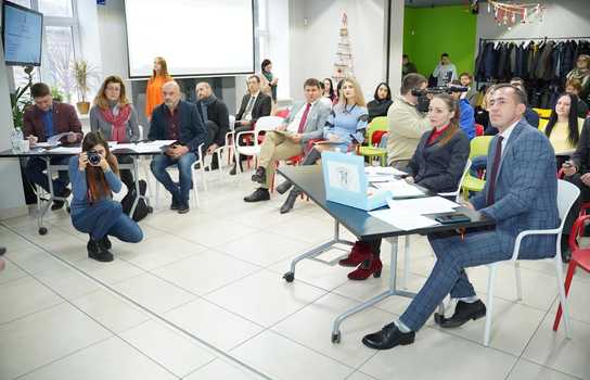 Новини Вінниці / У Вінниці ветерани АТО представляли кращі бізнес-проєкти. Серед них "Троща" і виготовлення пончиків (ФОТО) 