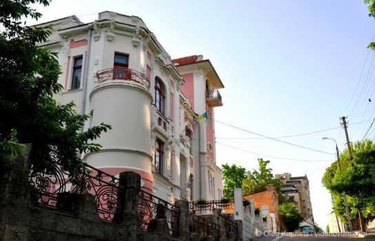 Новини Вінниці / Чому автор дивовижного будинку Четкова у Вінниці Василь Листовничий конфліктував з письменником Булгаковим