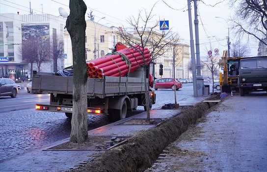 Новини Вінниці / Вінницю спіткала чергова модернізація. Що саме замінюють, та як це вплине на пішоходів? (ФОТО)