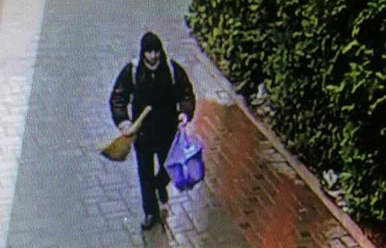 Новини Вінниці / У Вінниці поліція шукає злодія із мощами Святого Миколая (ФОТО)