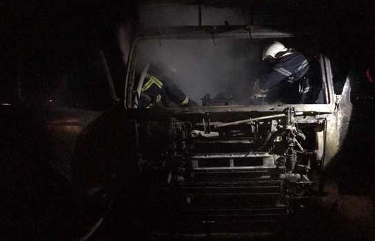 Новини Вінниці / Вранці під Ладижином на Вінниччині згоріла вантажівка (ФОТО)
