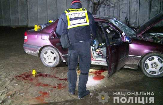 Новини Вінниці / Біля Жмеринки на Вінниччині у машині підірвали гранату: постраждало троє людей (ФОТО)