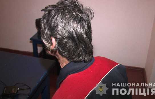 Новини Вінниці / У Бершадському районі на Вінниччині односелець побив 82-річну жінку й відібрав ікону та біблійні книги (ФОТО, ВІДЕО)