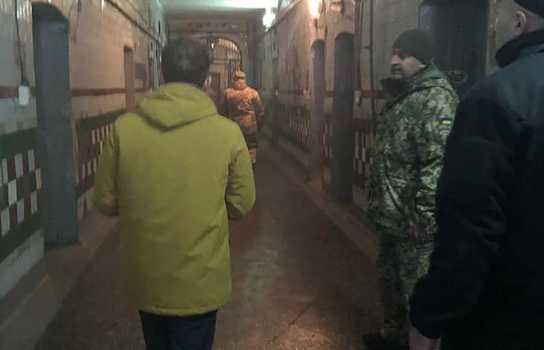 Новини Вінниці / "Доведеться трохи розворушити підлеглих з понеділка": що міністр юстиції побачив у вінницьких в'язницях (ФОТО)