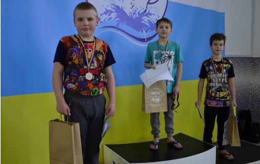 Новини Вінниці / У Жмеринці провели перші змагання з плавання (ФОТО)