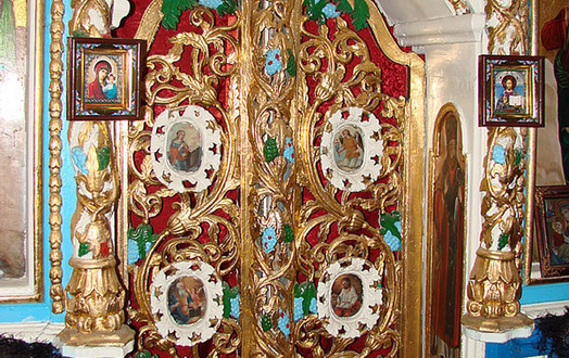 Новини Вінниці / На Вінниччині віряни Московського патріархату знесли 300-літню козацьку церкву (ФОТО)