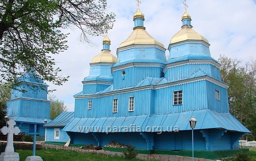Новини Вінниці / На Вінниччині віряни Московського патріархату знесли 300-літню козацьку церкву (ФОТО)