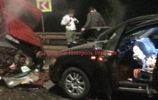 Новини Вінниці / Моторошна ДТП на Вінниччині: в результаті лобового зіткнення загинув водій, а ще дві людини травмовані (ФОТО)