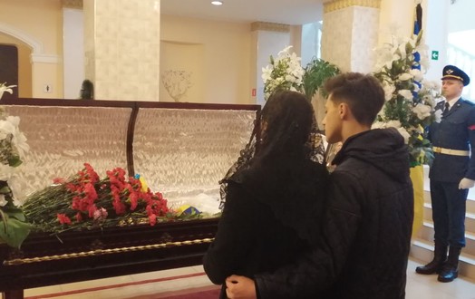 Новини Вінниці / У Вінниці попрощалися із загиблим на Донбасі воїном Дмитром Фірсовим (ФОТО, ВІДЕО)